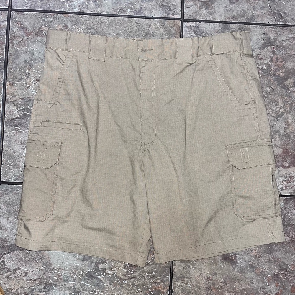 Dickies Men’s Cargo Shorts Tan Size 42